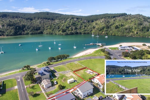 204 Bond Street, Whangamata, Whangamatā