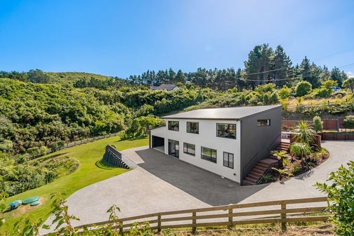 103 Sweetacres Drive, Belmont, Lower Hutt