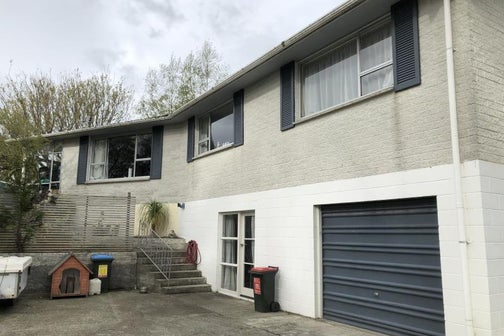 16 Hillside Drive, Maoribank, Upper Hutt