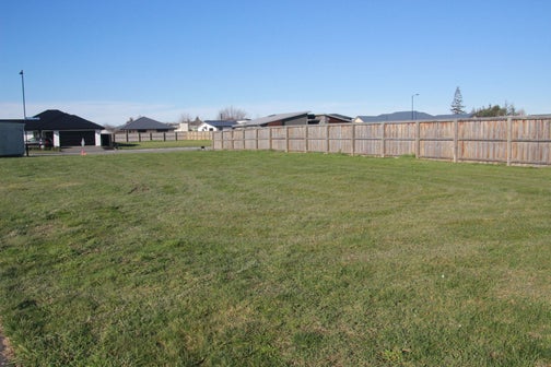 2 Picadilly Avenue, Casebrook, Christchurch