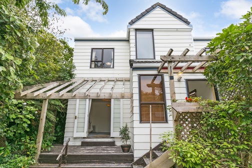 45B Montgomery Avenue, Karori, Wellington
