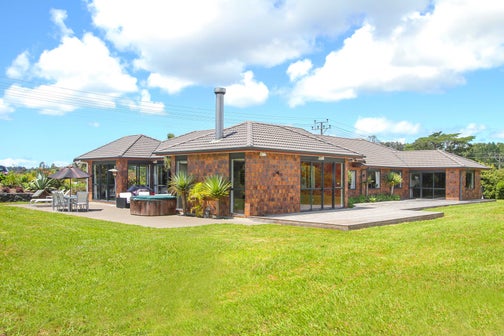 39 Whangaparaoa Road, Red Beach, Red Beach