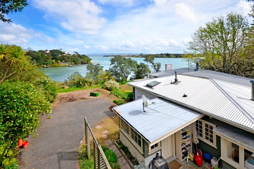 23 BEACH HAVEN RD, Beach Haven, Auckland