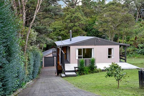 21 Fairmount Road, Titirangi, Auckland
