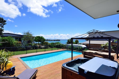 60 Tiri Tiri Road, Birkdale, Auckland