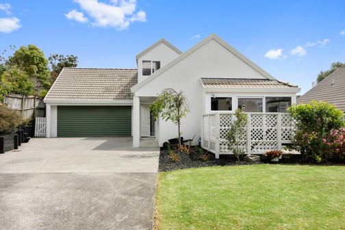 21 Leicester Parade, Somerville, Manukau
