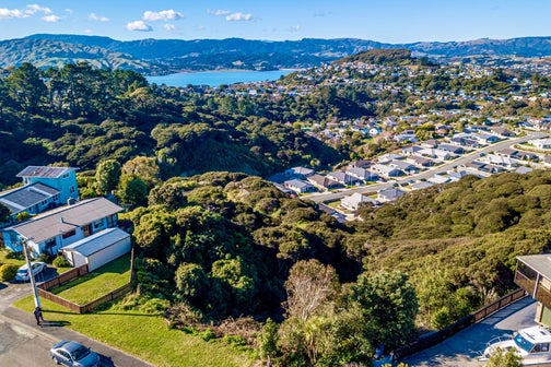 11 Makora Grove, Paremata, Porirua