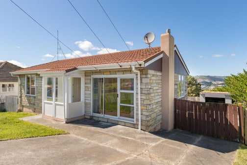 13 Hiwi Crescent, Titahi Bay, Porirua
