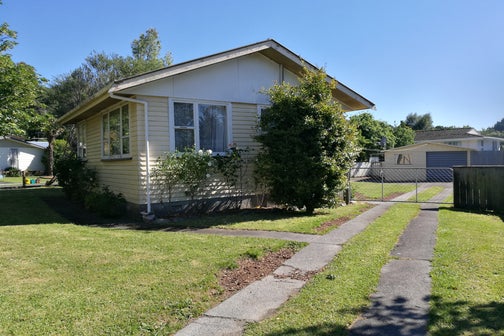 10 Churchill Crescent, Featherston