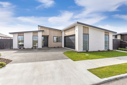 91 Southfield Drive, Lincoln, Lincoln