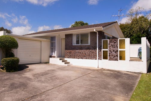 2/9 Ballater Place, Highland Park, Auckland