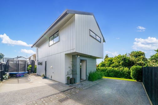 40D Waddell Avenue, Point England, Auckland