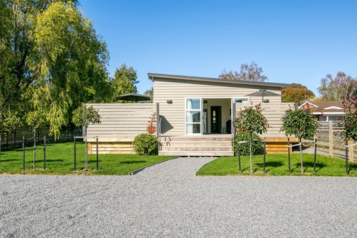 32 Sackville Street, Martinborough