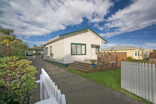 16 Bentleigh Avenue, New Windsor, Auckland