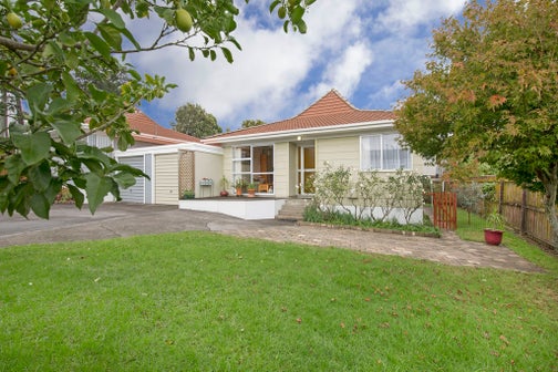 1/29 Highland Park Drive, Highland Park, Auckland
