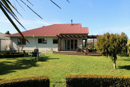 46 Charles Street, Carterton