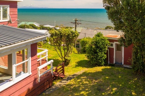 16A Ocean Road, Paekakariki