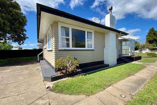 7 Pooles Road, Greerton, Tauranga