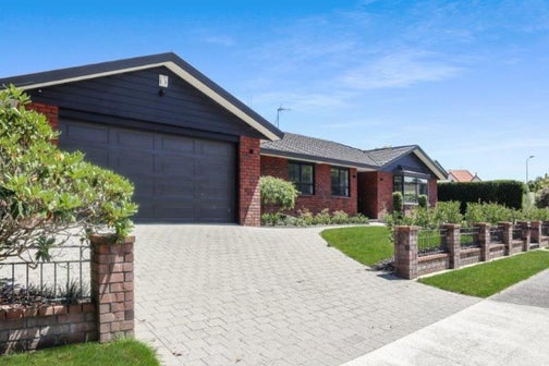 5 Longwood Place, Harrowfield, Hamilton