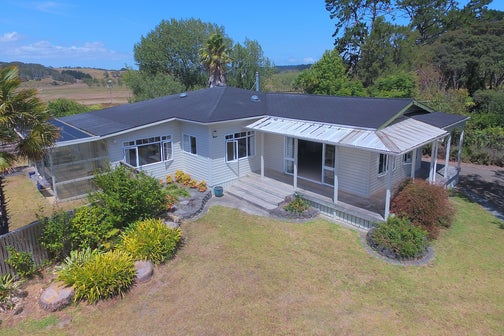 1550 State Highway 16, Helensville, Helensville