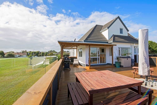 3/66 Frank Nobilo Drive, Golflands, Auckland