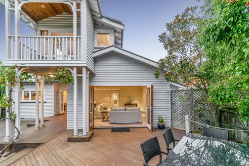 8 Bay View Road, Moncks Bay, Christchurch