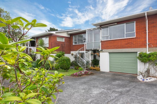 4/16 Warren Avenue, Three Kings, Auckland