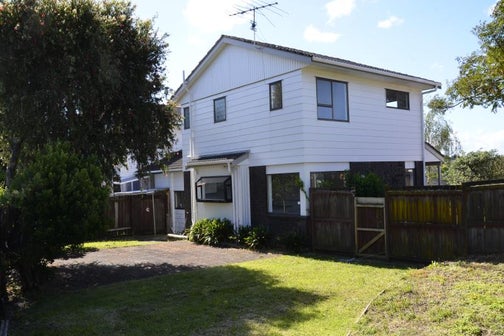 1/11 Askew Place, Farm Cove, Auckland