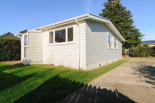 40 Riverbank Street, Ebdentown, Upper Hutt