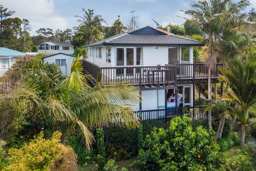 10 West Glade Crescent, Birkenhead, Auckland