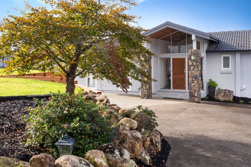 239 Point View Drive, Dannemora, Auckland