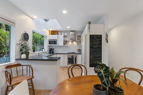 2/33 Pluto Place, Beach Haven, Auckland