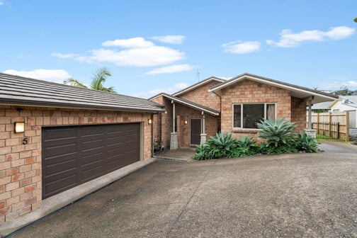 5 Renlee Place, Shelly Park, Auckland