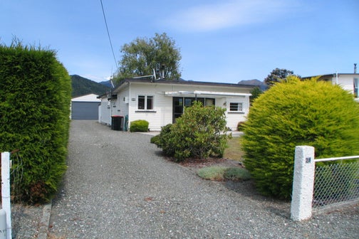 28 HOME ST, Manapouri, Manapouri