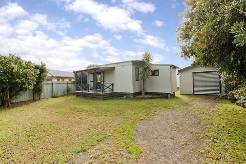 212 South Highway West, Whitianga