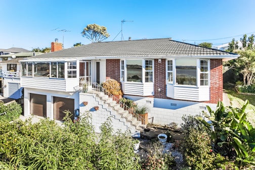 3 Callender Place, Shelly Park, Auckland