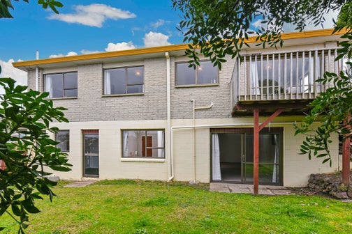 2/12 Eastwood Rise, Browns Bay, Auckland