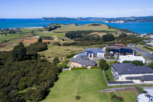 140 Centennial Drive, Whitianga