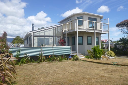 39 Marine Parade, Carters Beach, Westport