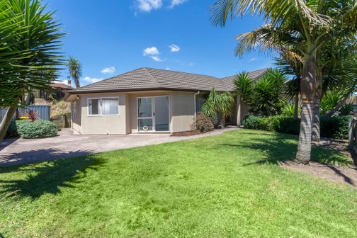 4/8 SAINTS CT, Manurewa, Auckland 