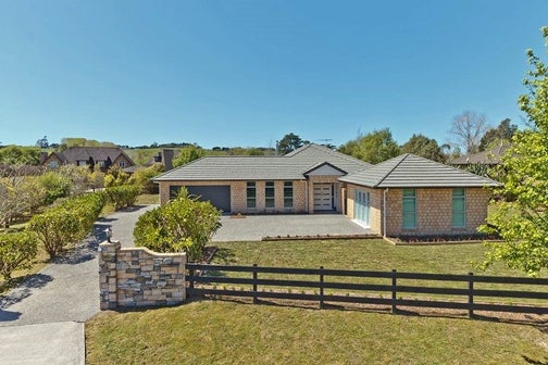 22 Lynwood Grove, Albany