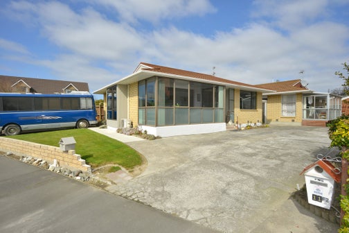 1/11 Sawtell Place, Northcote, Christchurch
