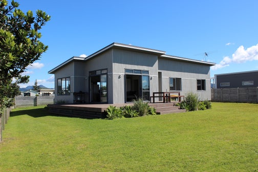 8A Karo Place, Glendene, Auckland