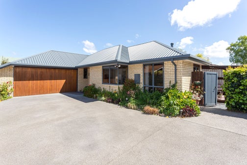 11 Barnes Road, Redwood, Christchurch