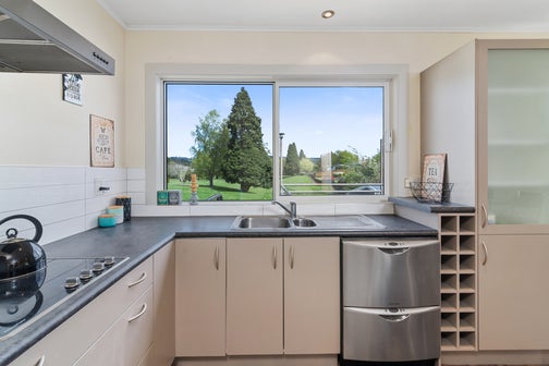 7 Johnston Crescent, Springfield, Rotorua