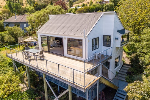 7 Governors Bay Road, Cass Bay, Lyttelton