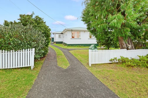 34 Tramway Road, Beach Haven, Auckland