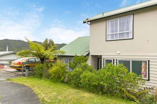 67 Victory Avenue, Karori, Wellington