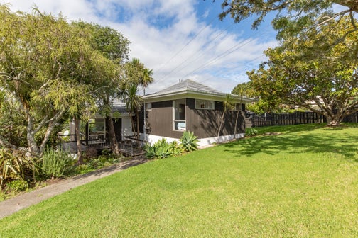 42 Halsey Drive, Lynfield, Auckland