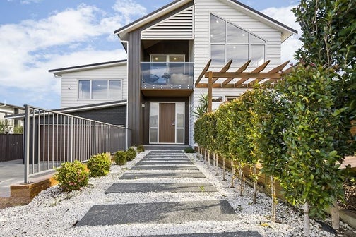 18 Bearing Parade, Long Bay, Auckland